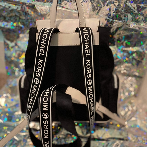 Michael Kors Handbags - Micheal kors